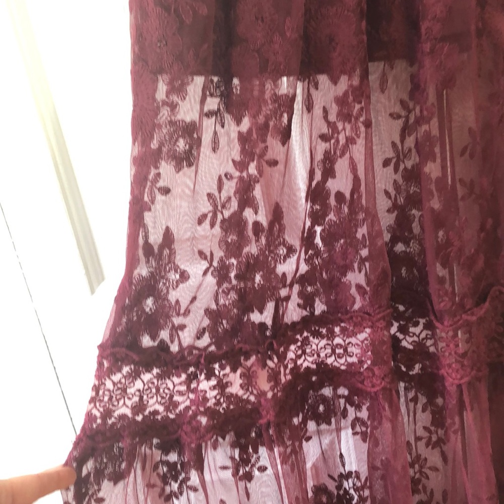 Maroon Lace Dress - Picture 4 of 8